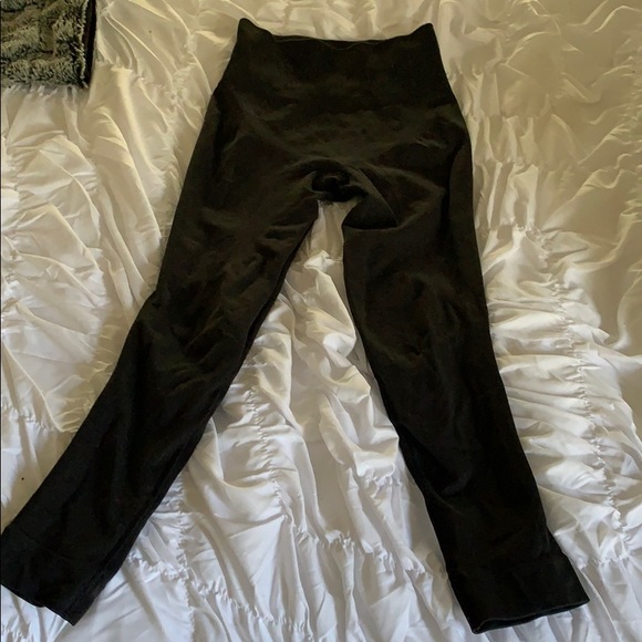 lululemon athletica Pants - Lululemon compression capris lululemon athletica Pants - Lululemon compression capris
